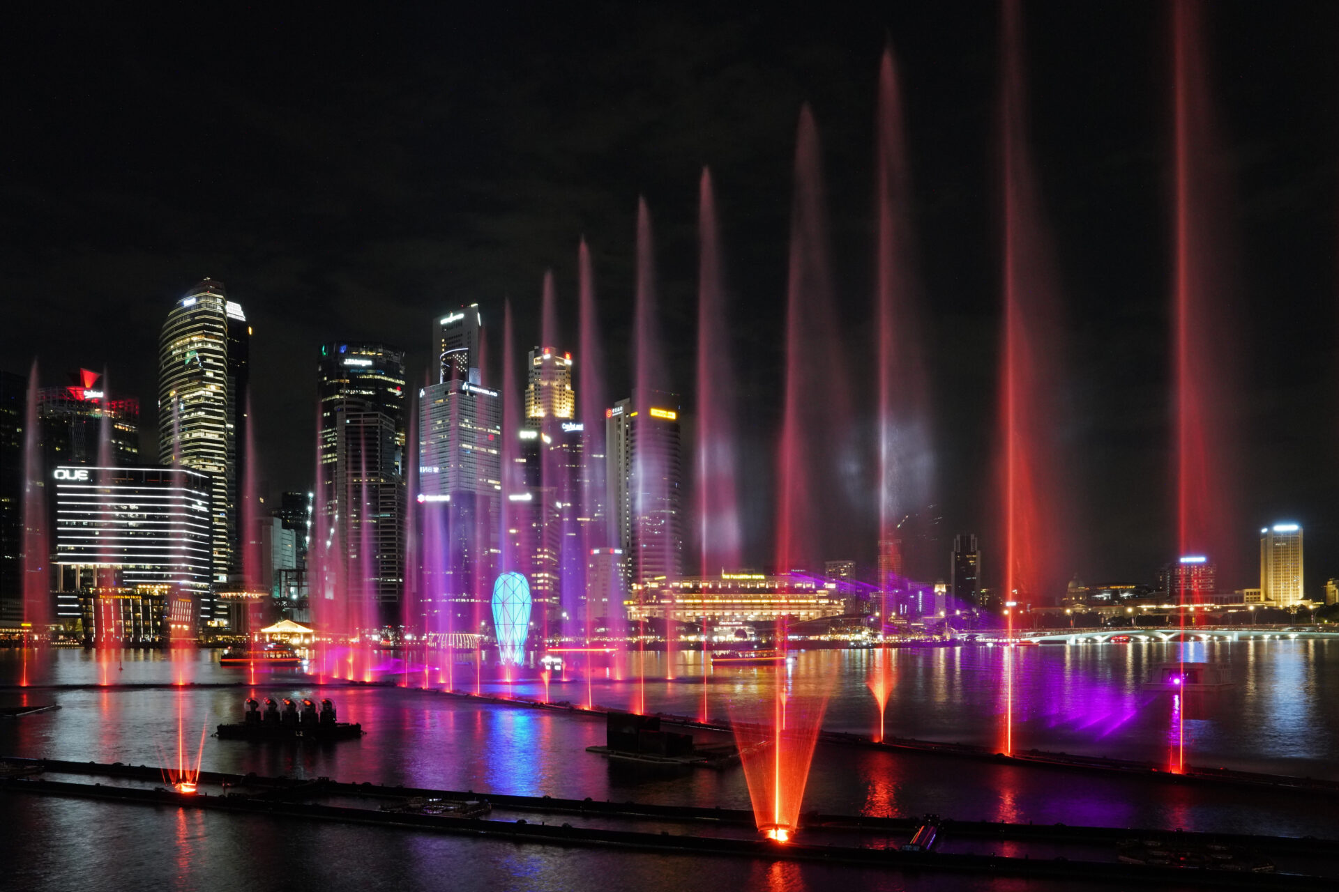 Die Licht- und Wassershow Spektra ist ein Musst-See in Singapur