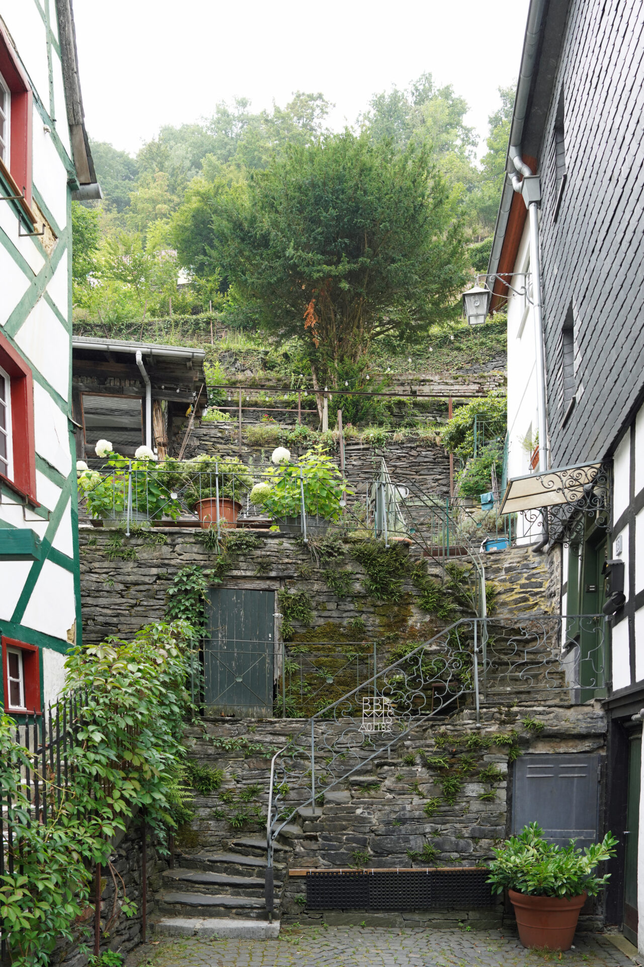 Fachwerkidylle in Monschau in der nördlichen Eifel