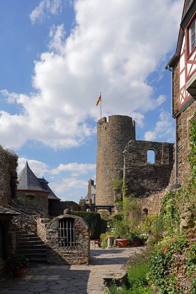 Burg Thurant bei Alken an der Mosel