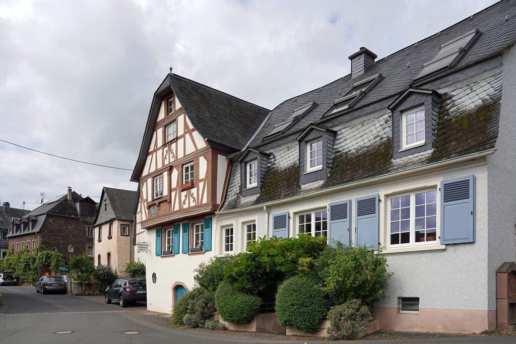 Kröv an der Mosel mit herrlicher Fachwerk-Architektur