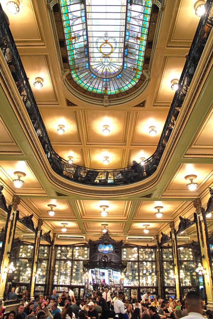 Das älteste Kaffeehaus in Rio de Janeiro im Stadtteil Centro.