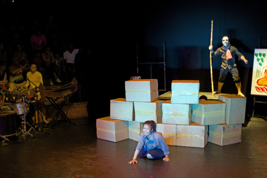 Phare, the Cambodian Circus, ist ein Zirkus ohne Tiere mit viel Kunst, Malerei und Artistik in Siem Reap in Kambodscha und unbedingt einen Besuch wert.