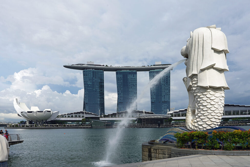 Der Merlion und das Marina Bay Sands in der Bay Area in Singapur