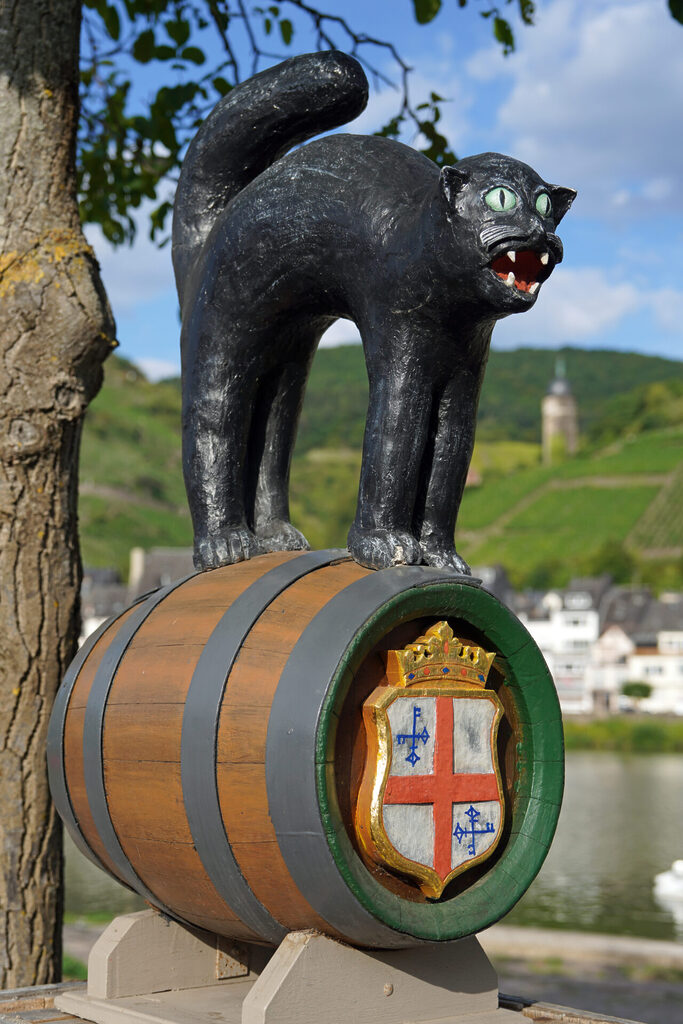 Der Wein aus Zell an der Mosel heißt Zeller schwarze Katz