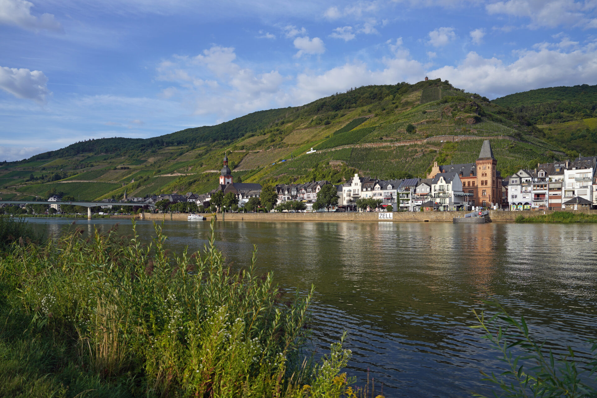 Der Wein aus Zell an der Mosel heißt Zeller schwarze Katz