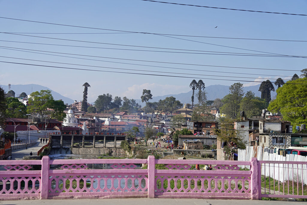 Die hinduistische Verbrennungsstätte samt Tempel Pashupatinath in Nepal in Kathmandu.