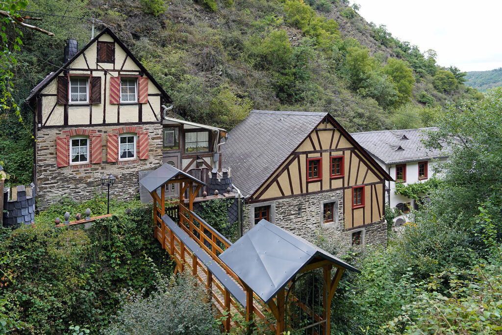 Das Tal der 13 Mühlen bei Kattenes an der Mosel