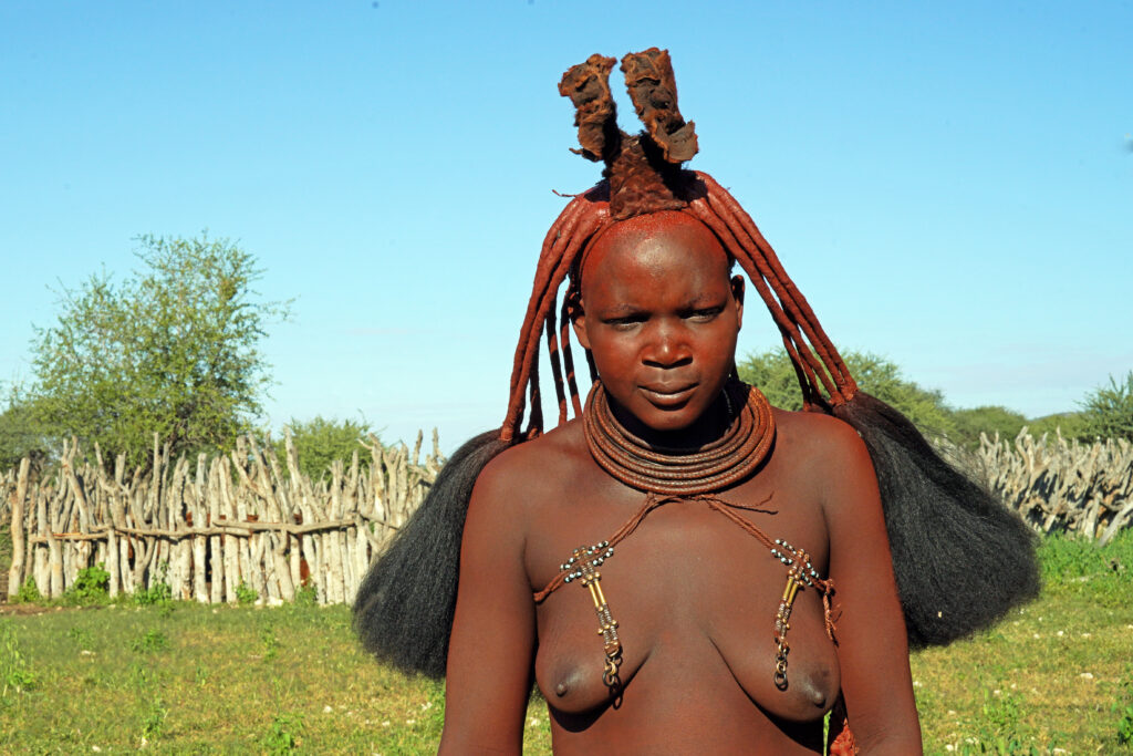 DIe Himba bei Opuwo in Namibia