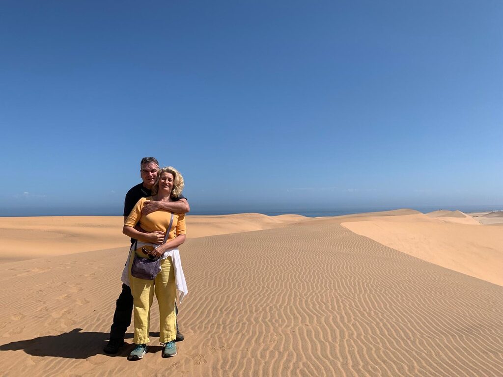 Dagmar Pfeiffer und Ralph Dresel von vonhierundunterwegs.de in in Namibia