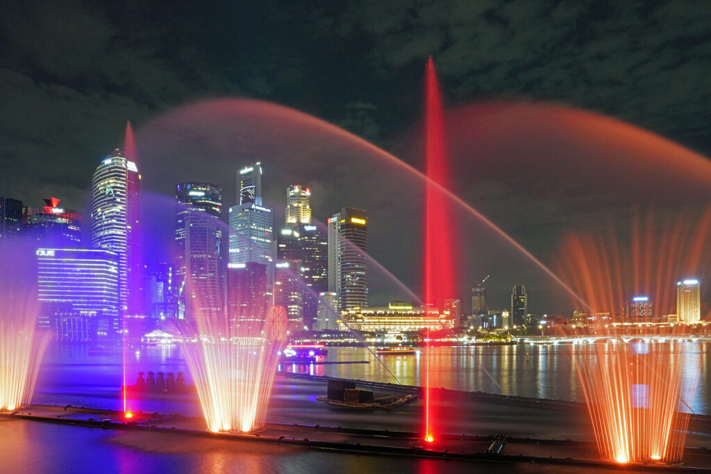 Die Licht- und Wassershow Spektra ist ein Musst-See in Singapur