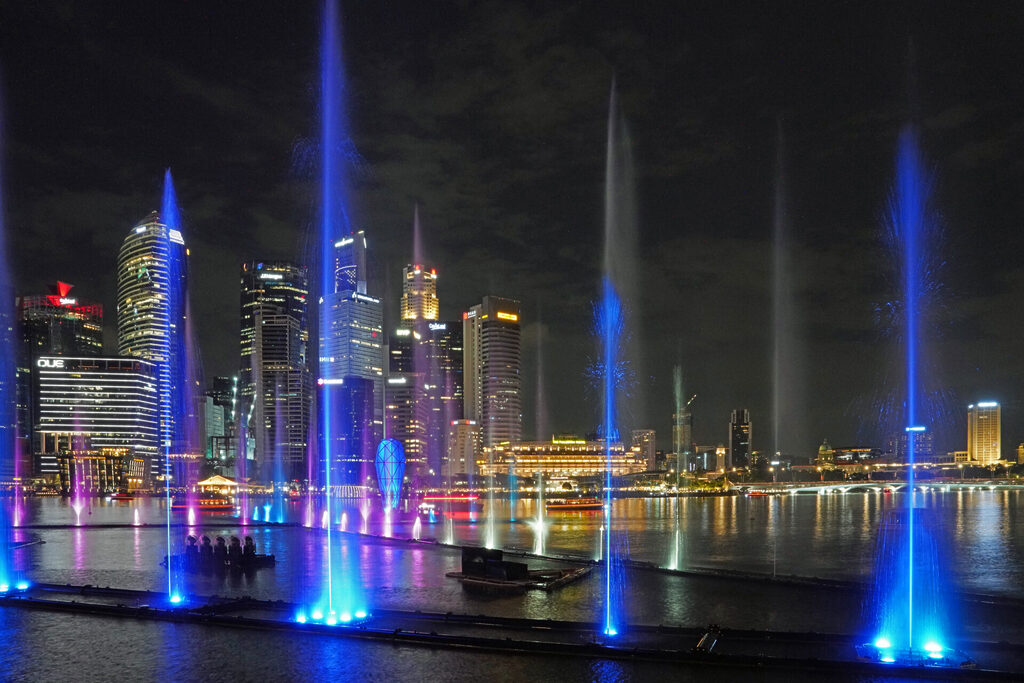 Die Licht- und Wassershow Spektra ist ein Musst-See in Singapur