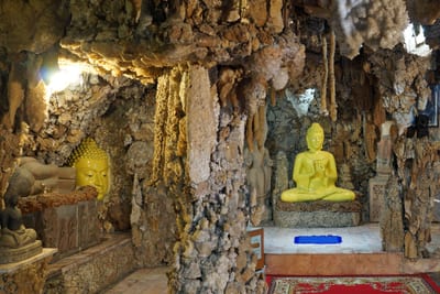 Der Höhlentempel Wat Payat in Nakhon Ratchasima oder auch Korat im Isaan in Thailand